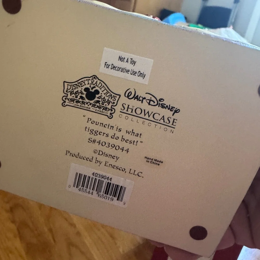 Jim Shore Pouncin is What Tiggers Do Best Figurine w Box Enesco Disney FLAW